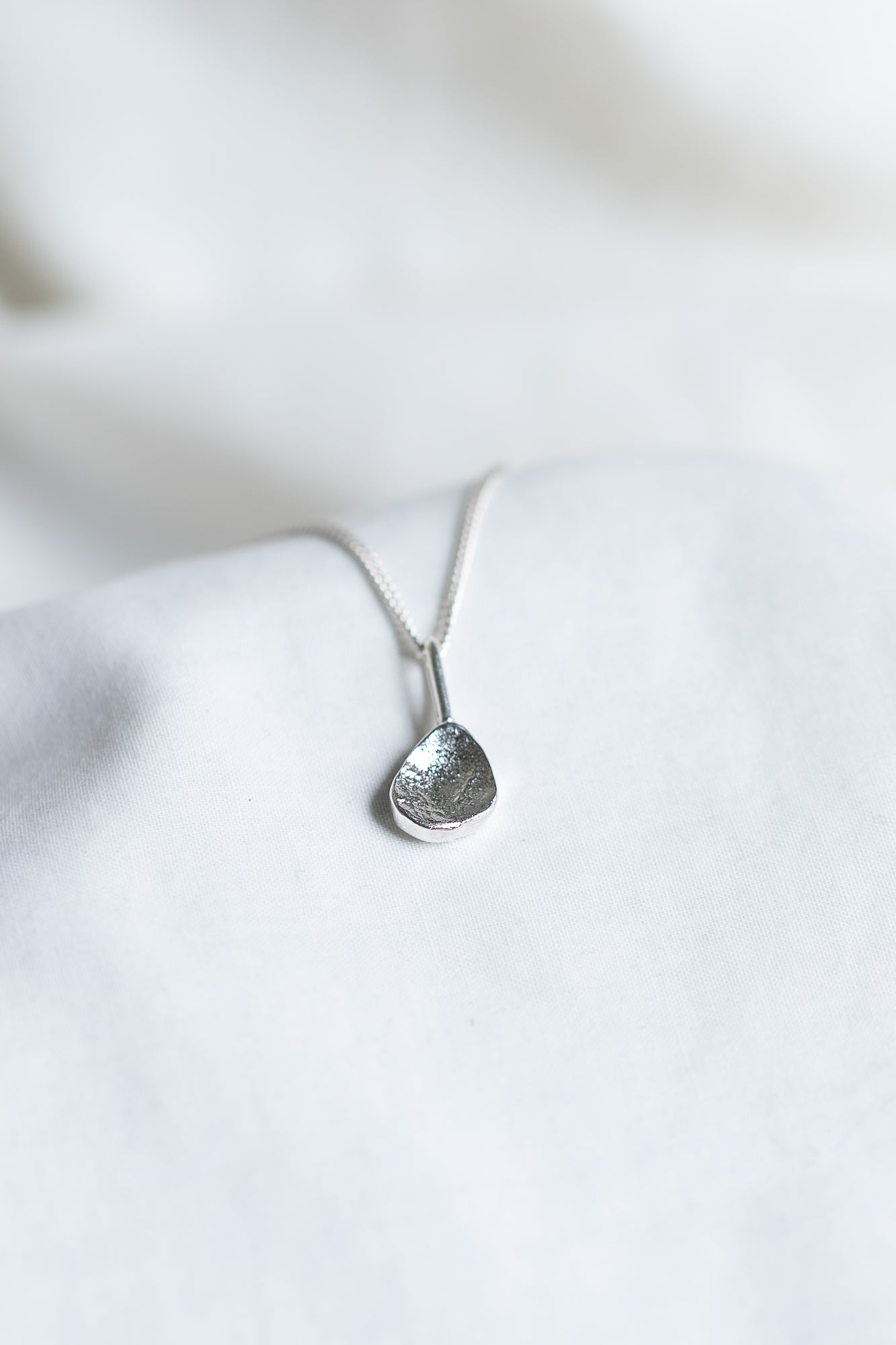 Oyster Drop Necklace - silver