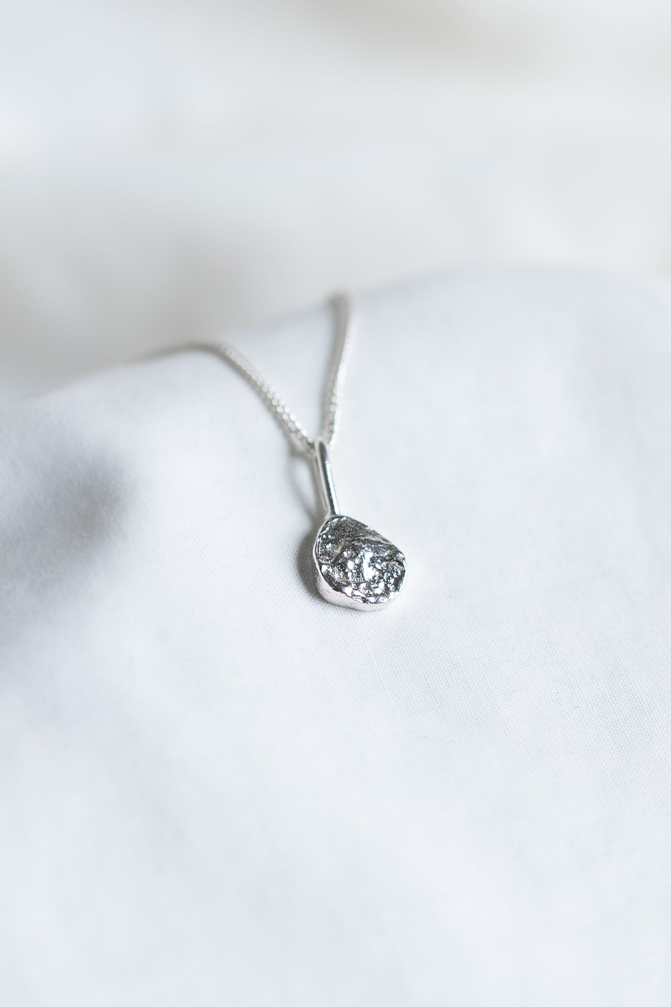 Oyster Drop Necklace - silver