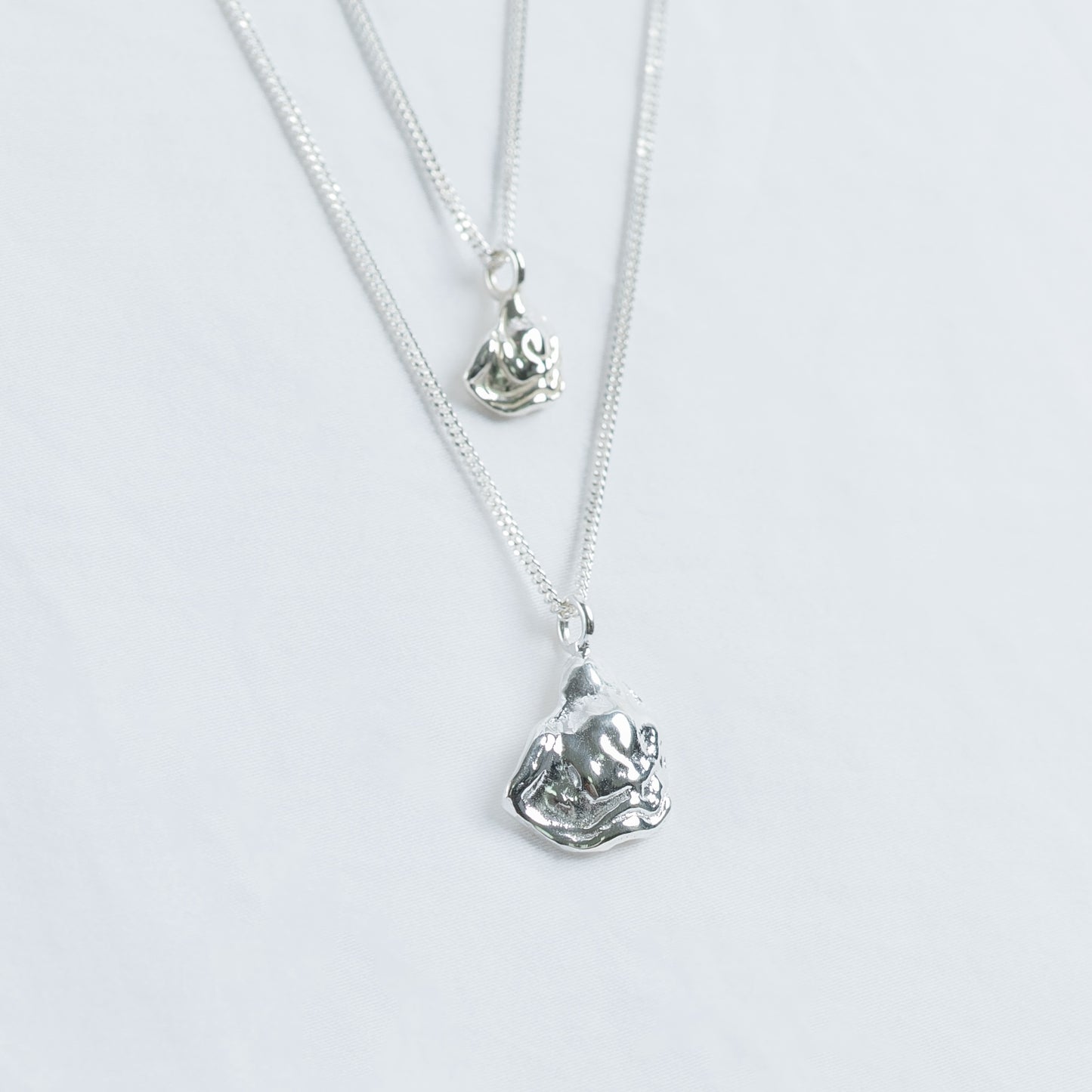 Oyster Lid Necklace - silver