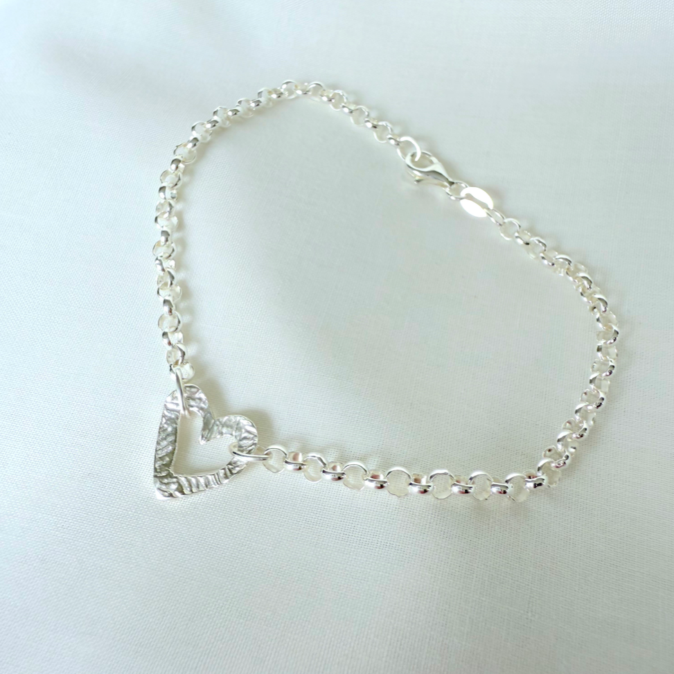 Shell Lines Heart (Bracelet or Necklace)